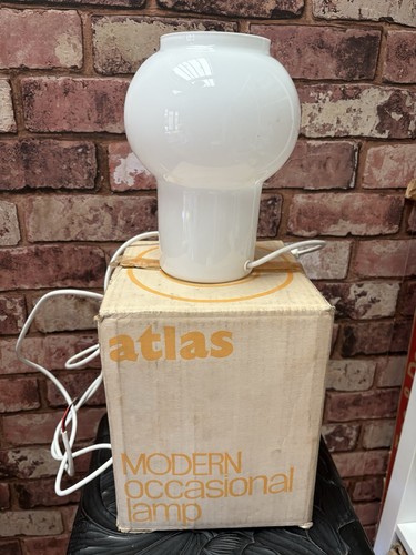 Mid century retro - mid, space
