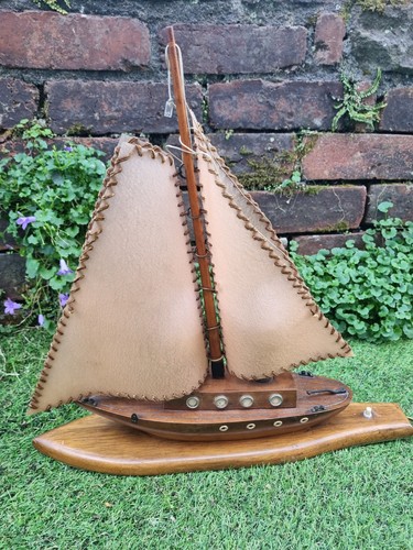Vintage mid century wooden - mid,