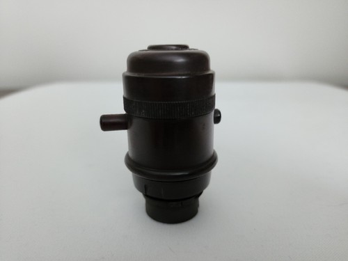 Crabtree bulb holder for